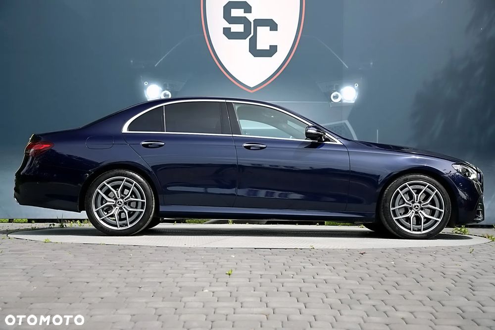 Mercedes-Benz Klasa E 220 d 4-Matic 9G-TRONIC - 12