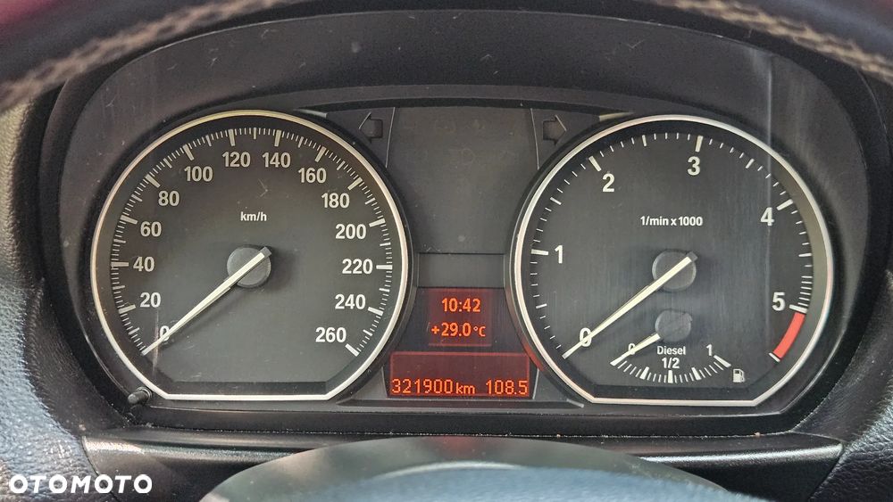 BMW Seria 1 123d - 25