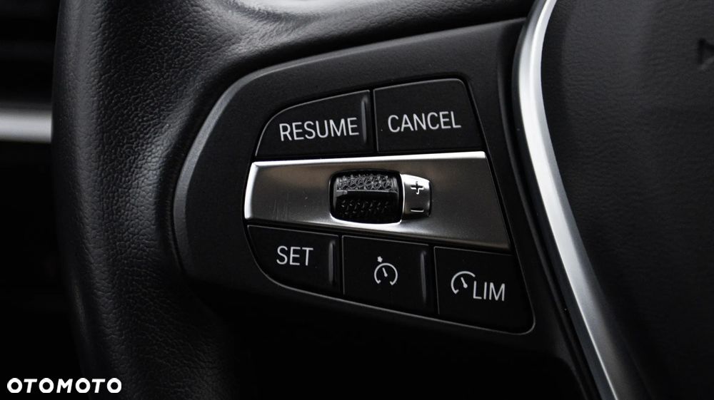 BMW Seria 3 318i Sport Line - 21