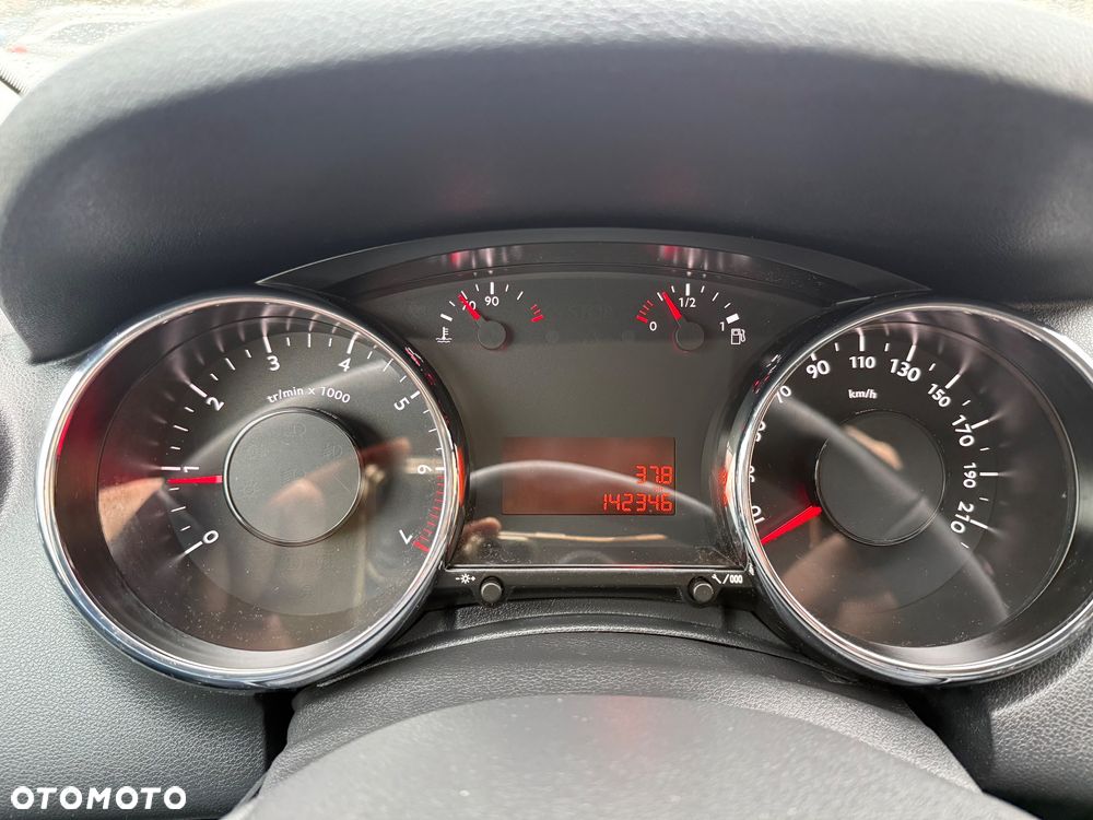 Peugeot 5008 1.6 Access 7os - 16