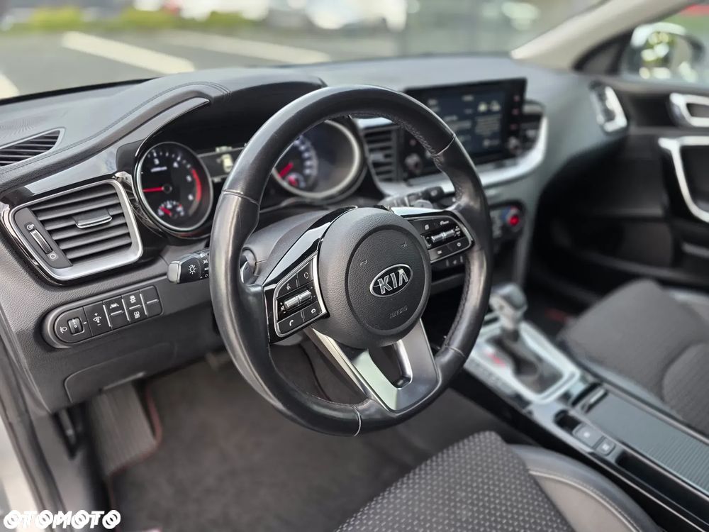 Kia Ceed 1.6 CRDi SCR L Business Line Plus DCT - 36