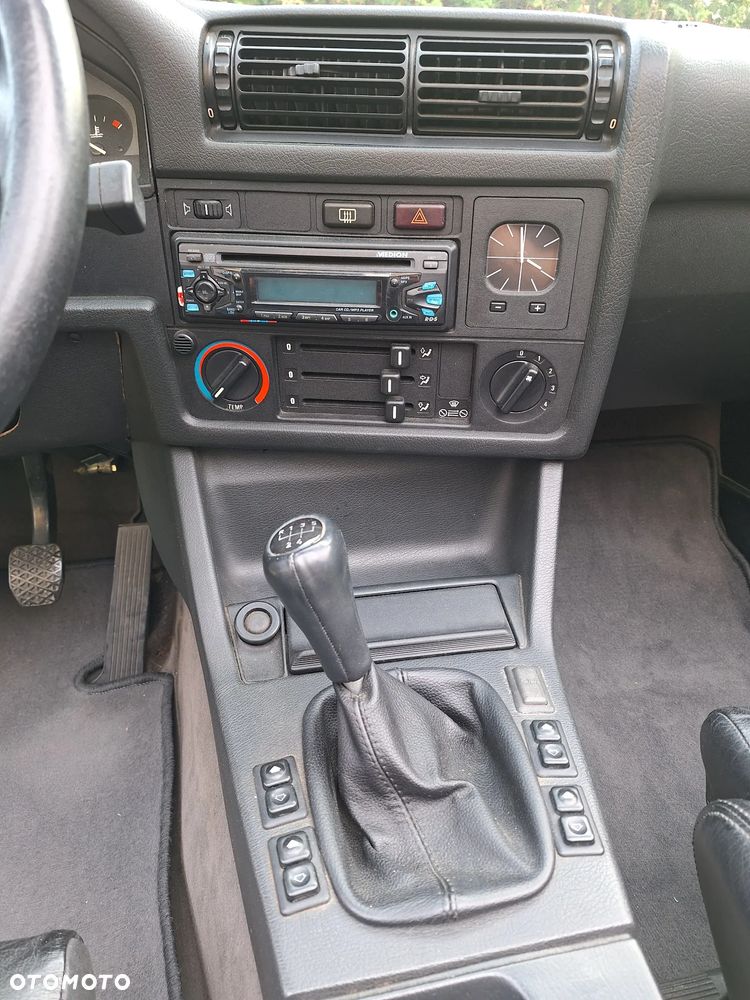 BMW Seria 3 325i - 15