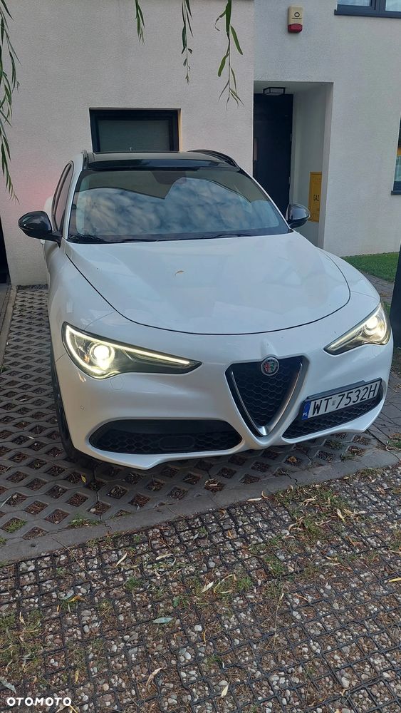 Alfa Romeo Stelvio - 14