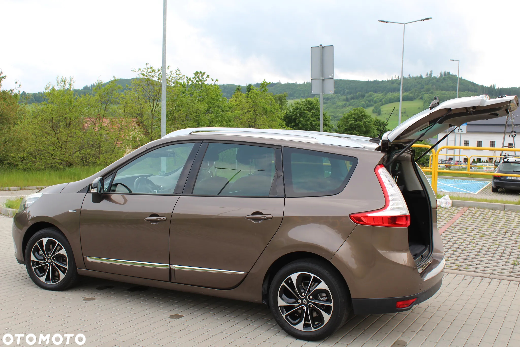 Renault Grand Scenic dCi 160 FAP Bose Edition - 9