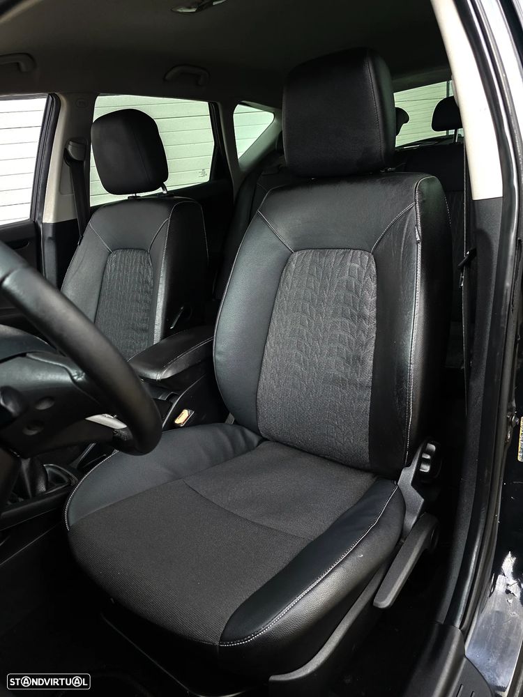 Kia Ceed SW 1.6 CRDi EX ISG - 48