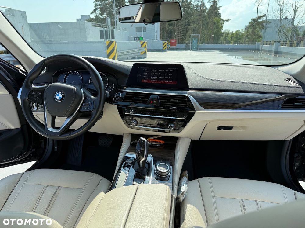 BMW Seria 5 520d xDrive Luxury Line - 16