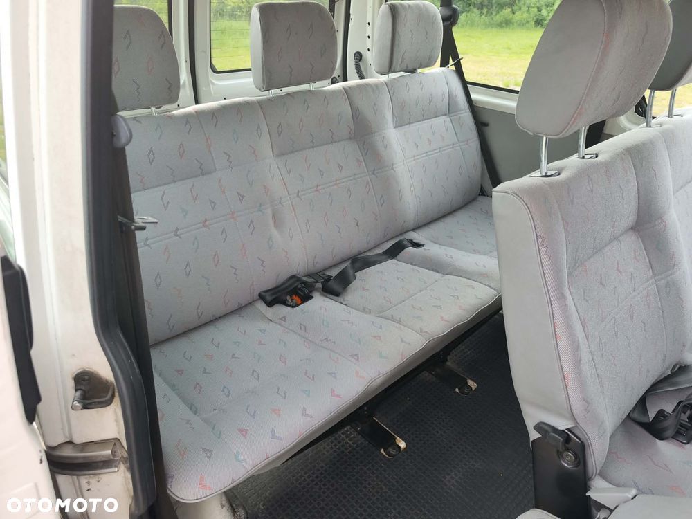 Volkswagen Transporter - 23