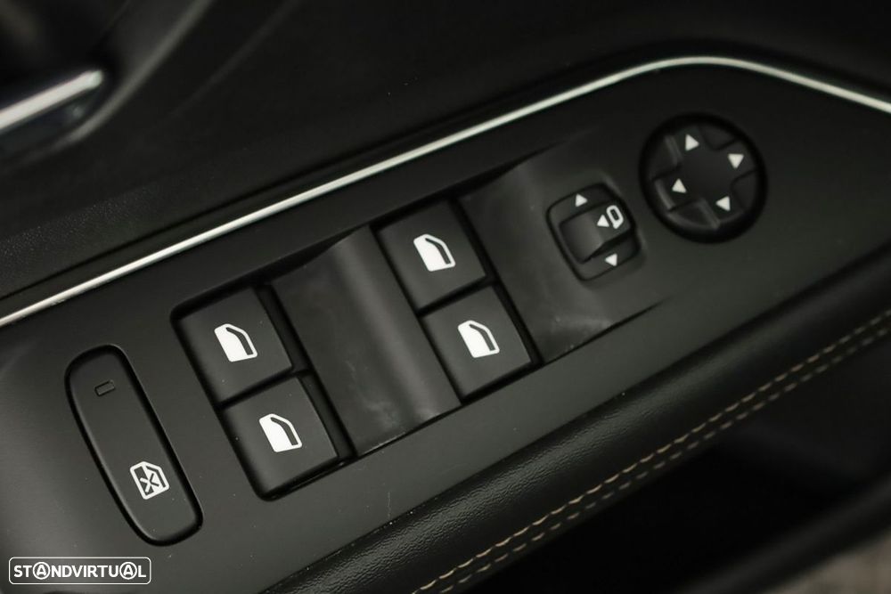 Peugeot 3008 1.2 Hybrid GT e-DCS6 - 21