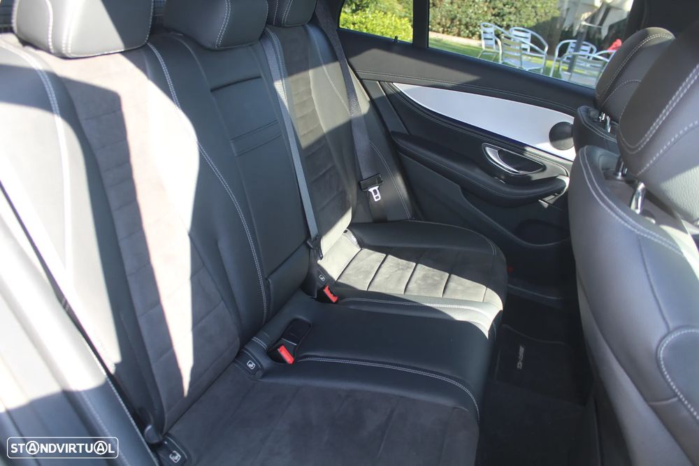 Mercedes-Benz E 300 de AMG Line - 34