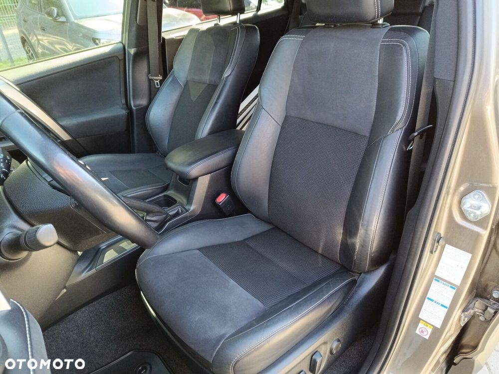 Toyota RAV4 Hybrid Prestige 4x4 - 11