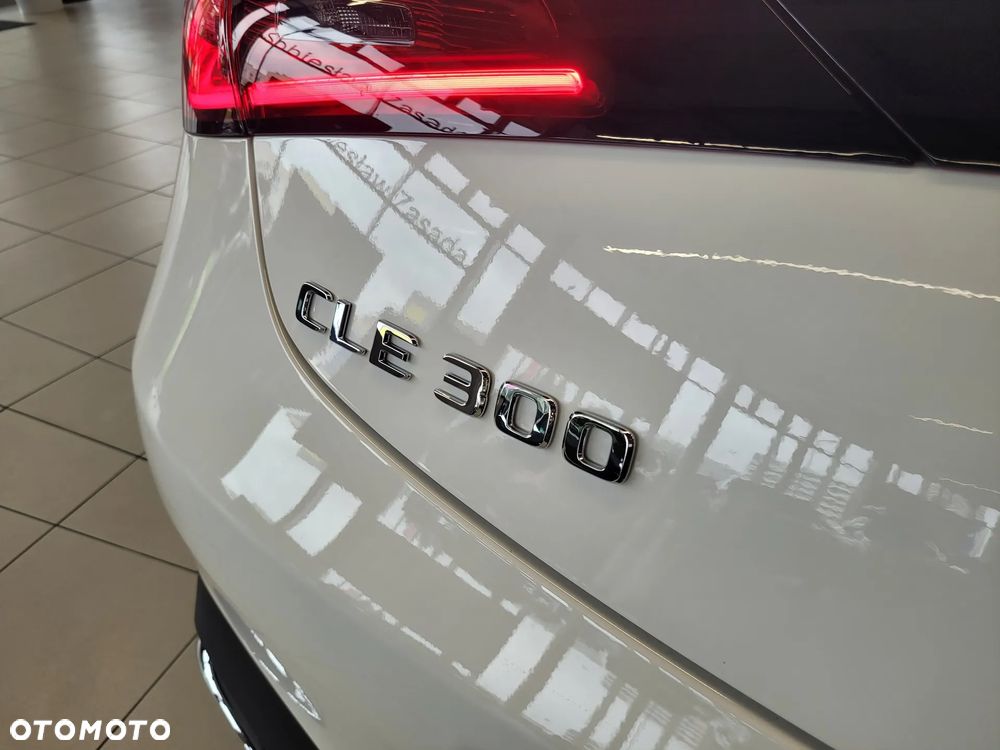 Mercedes-Benz CLE 300 mHEV 4-Matic AMG Line - 7