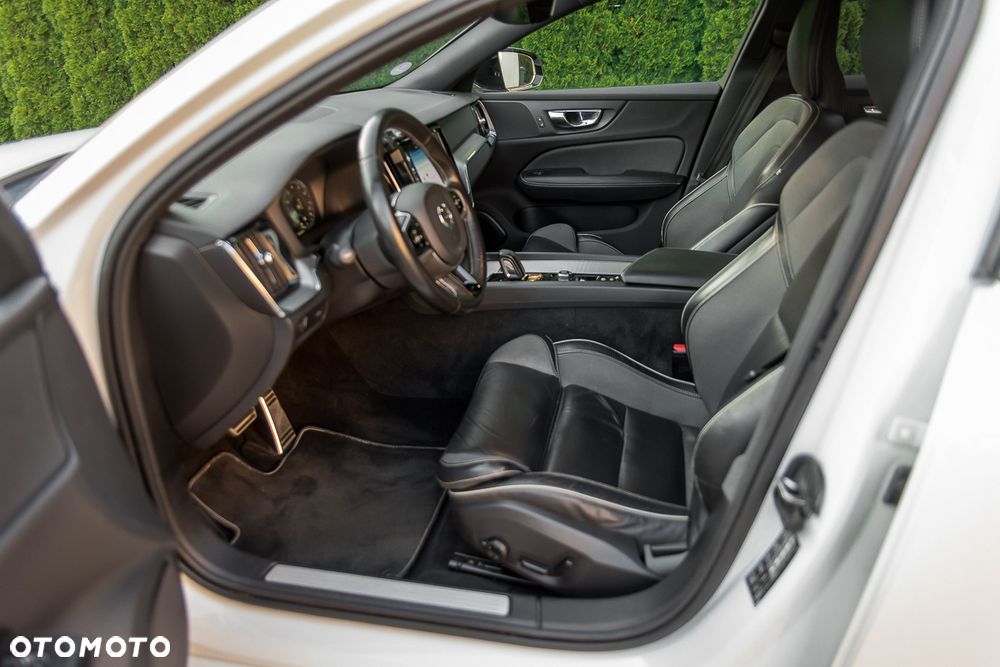 Volvo V60 B4 B Geartronic Momentum Pro - 18