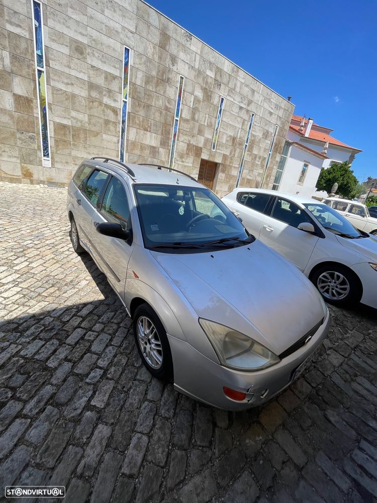 Ford Focus SW - 8
