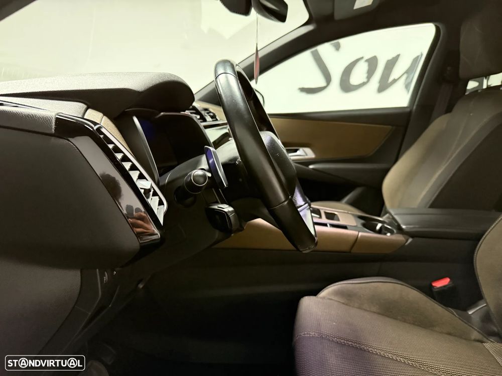 DS DS7 Crossback - 25