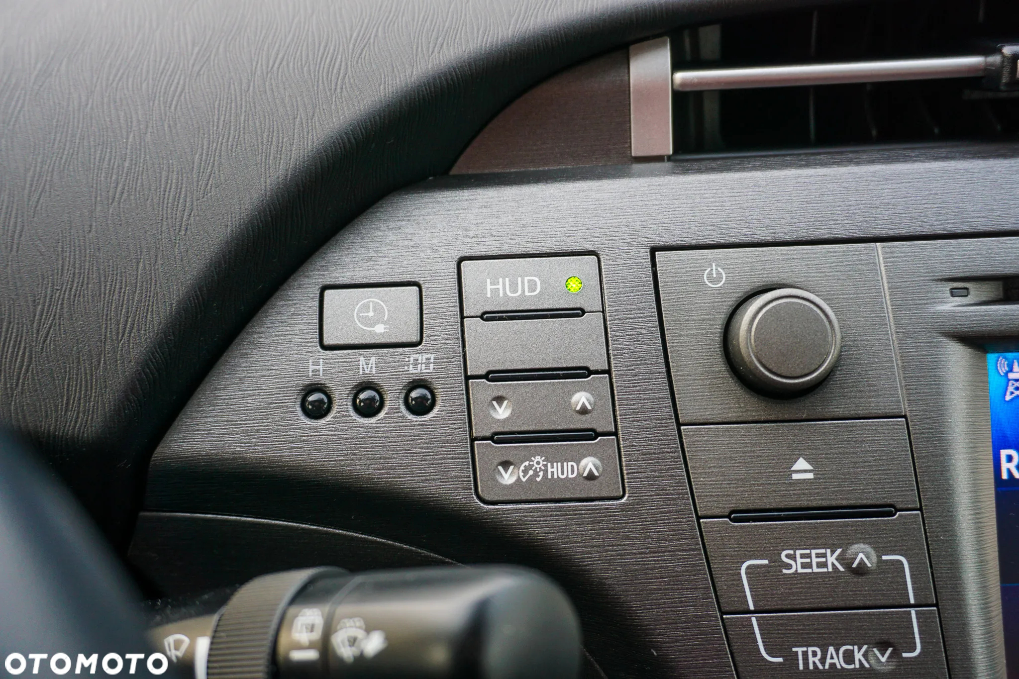 Toyota Prius Plug-in (Hybrid) Life - 29