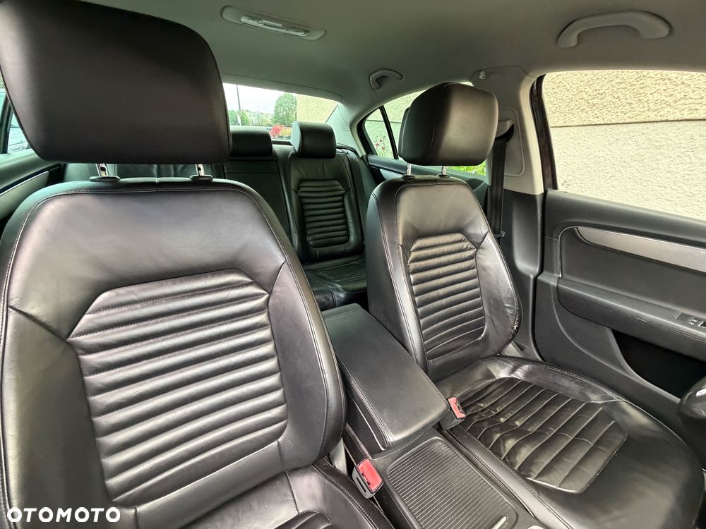 Volkswagen Passat 2.0 TDI Comfortline - 7
