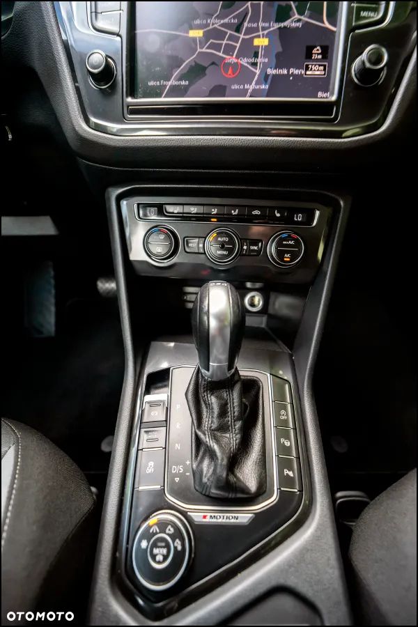 Volkswagen Tiguan 2.0 TDI 4Mot Sport&Style DSG - 26