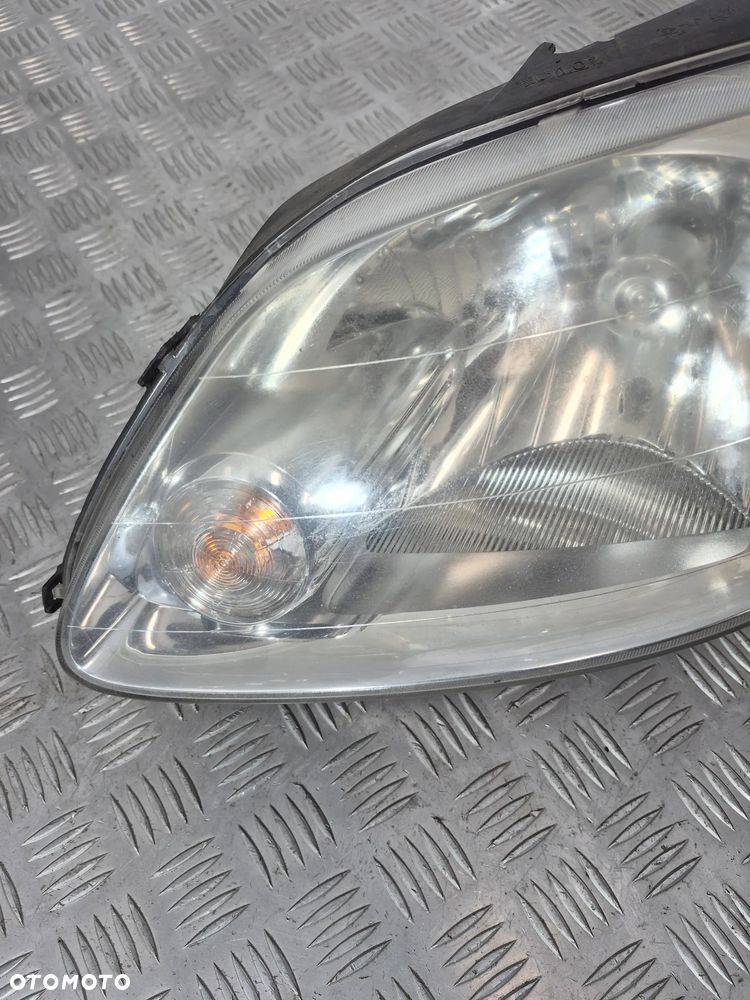 Volkswagen Fox Lampa Lewy Prawy Przód - 3