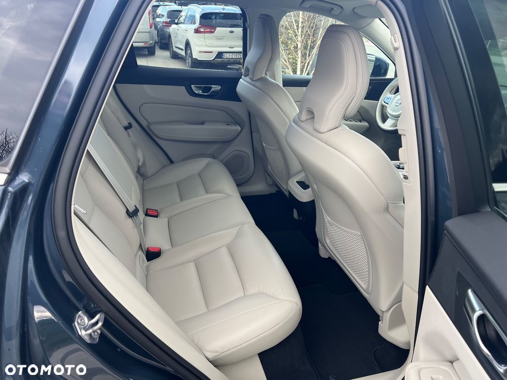 Volvo XC 60 T5 AWD Geartronic Inscription - 32