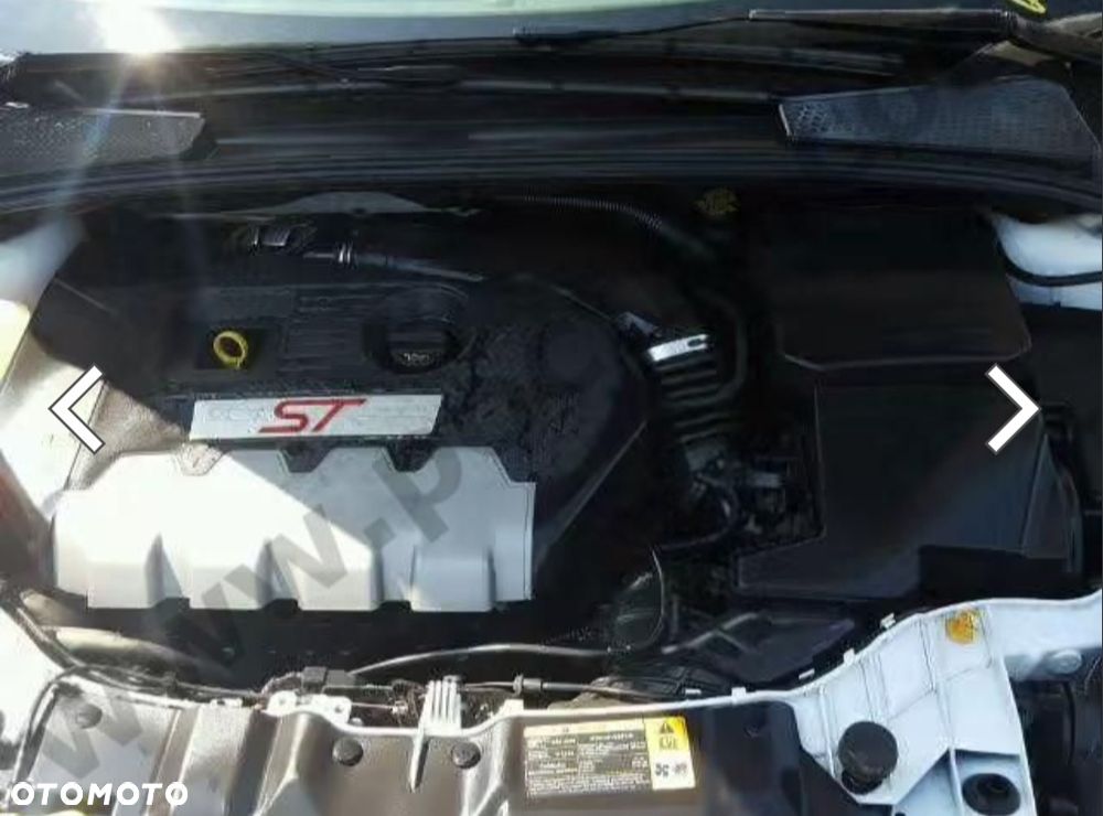 Ford Focus 2.0 EcoBoost ST - 17