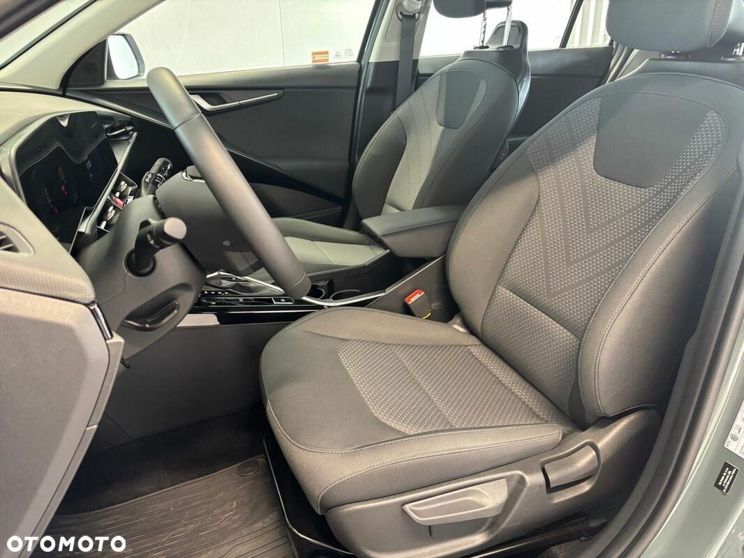 Kia Niro 1.6 GDI Hybrid M - 10