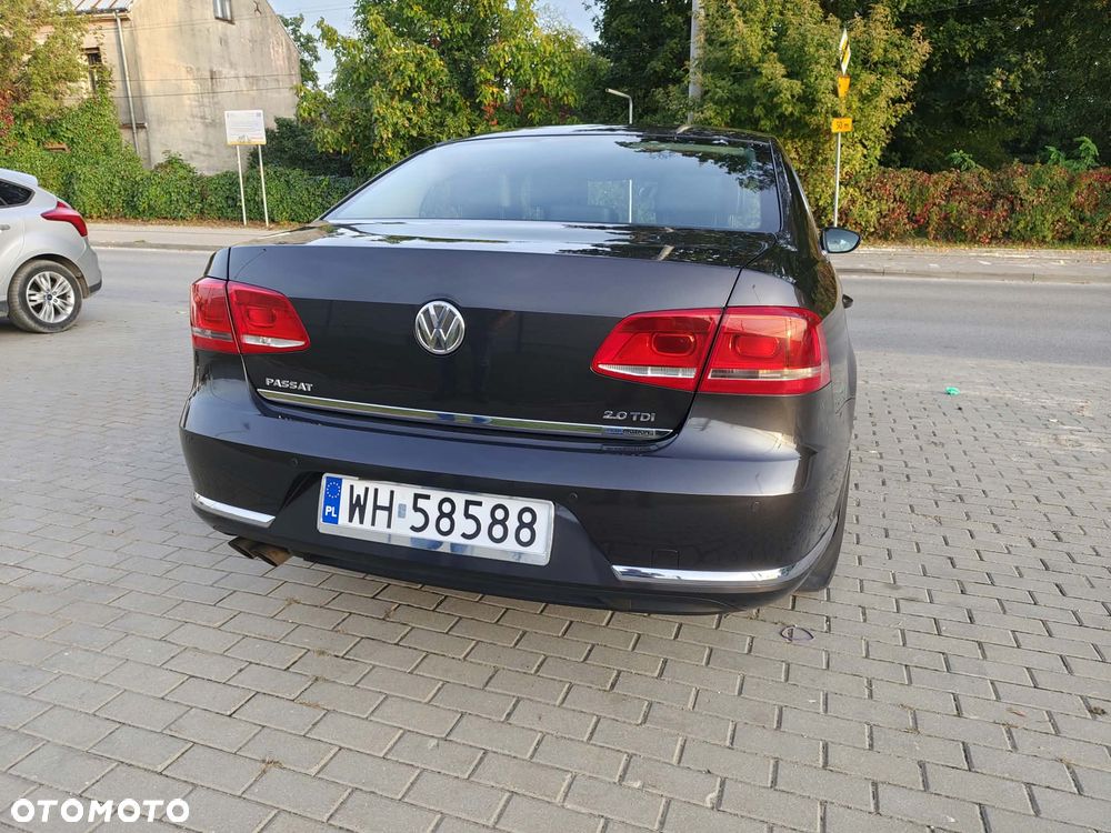 Volkswagen Passat - 16