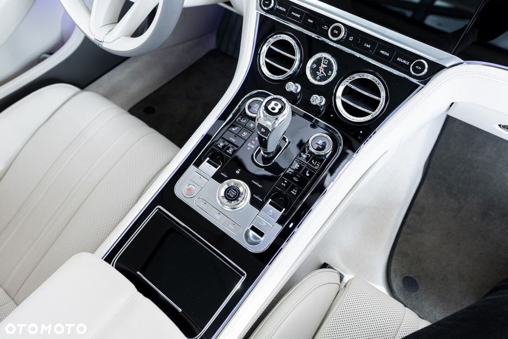 Bentley Continental GT - 37