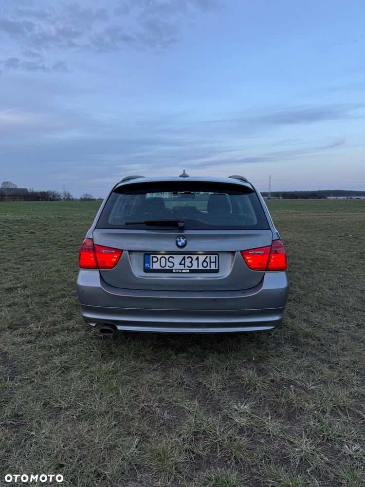 BMW Seria 3 318d DPF - 13