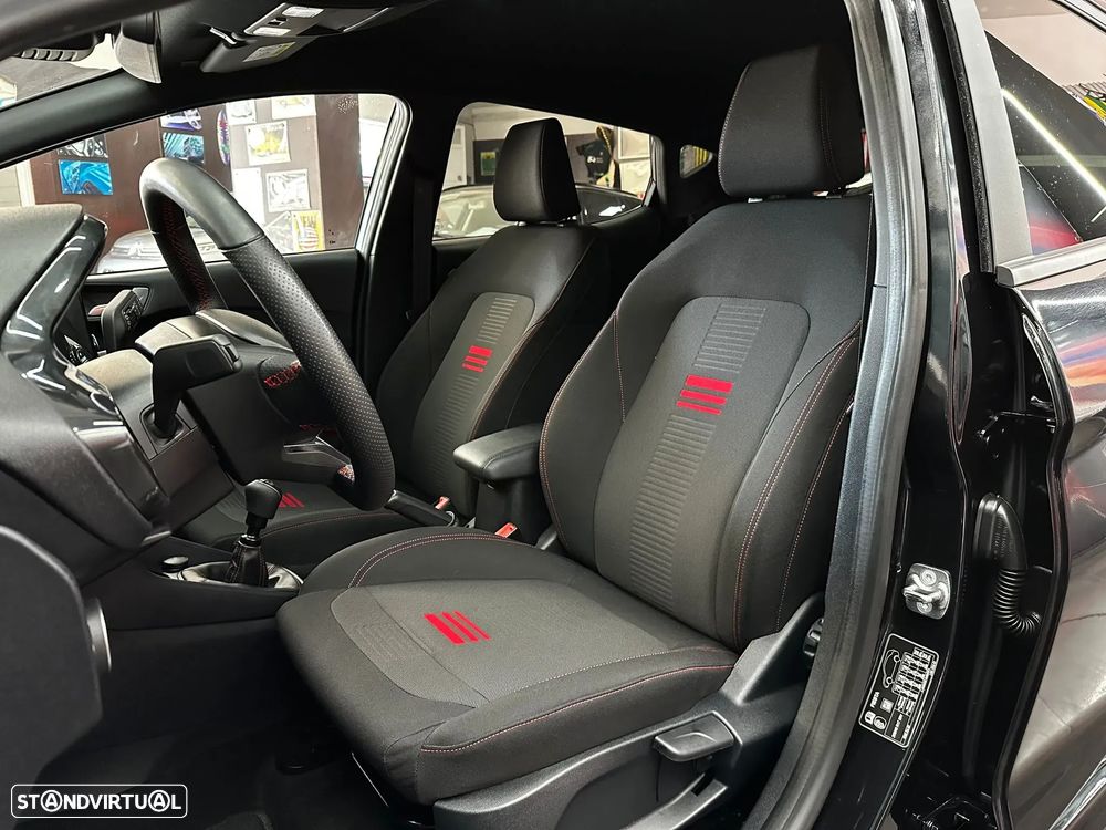 Ford Fiesta 1.0 EcoBoost ST-Line - 17