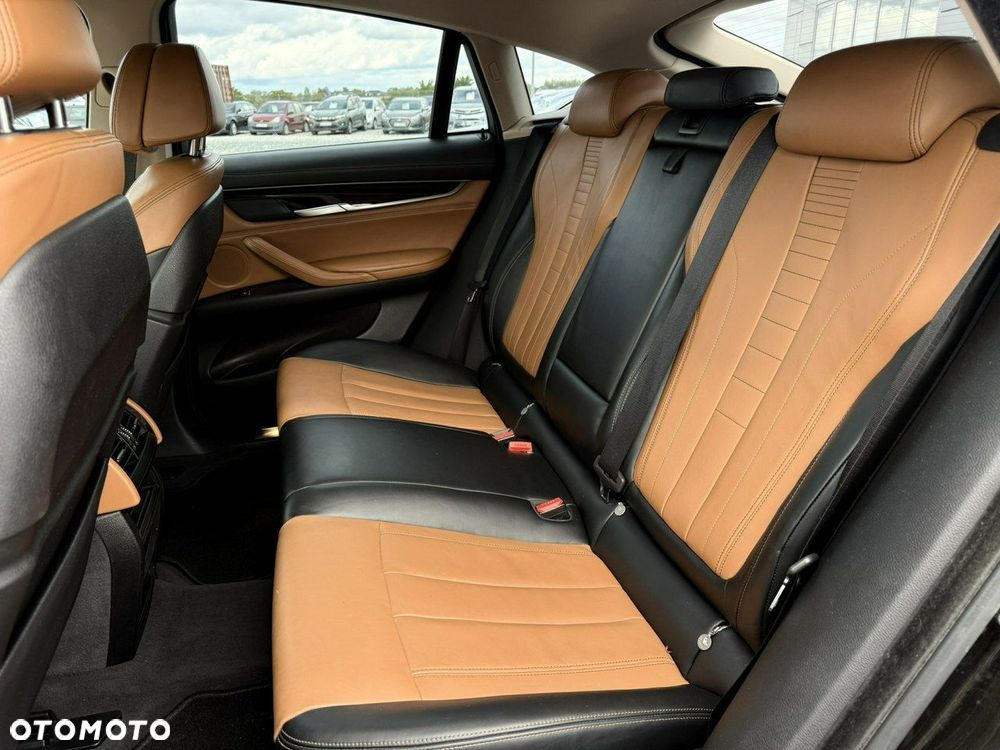 BMW X6 xDrive40d - 15