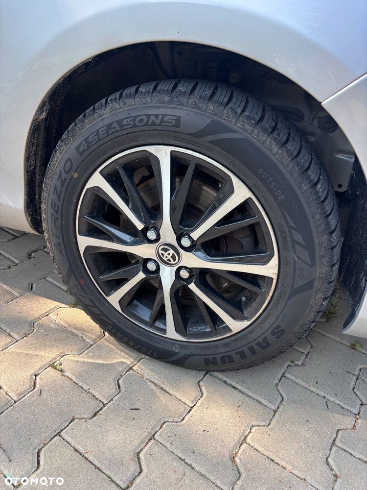 Toyota Yaris 1.5 VVT-i - 7
