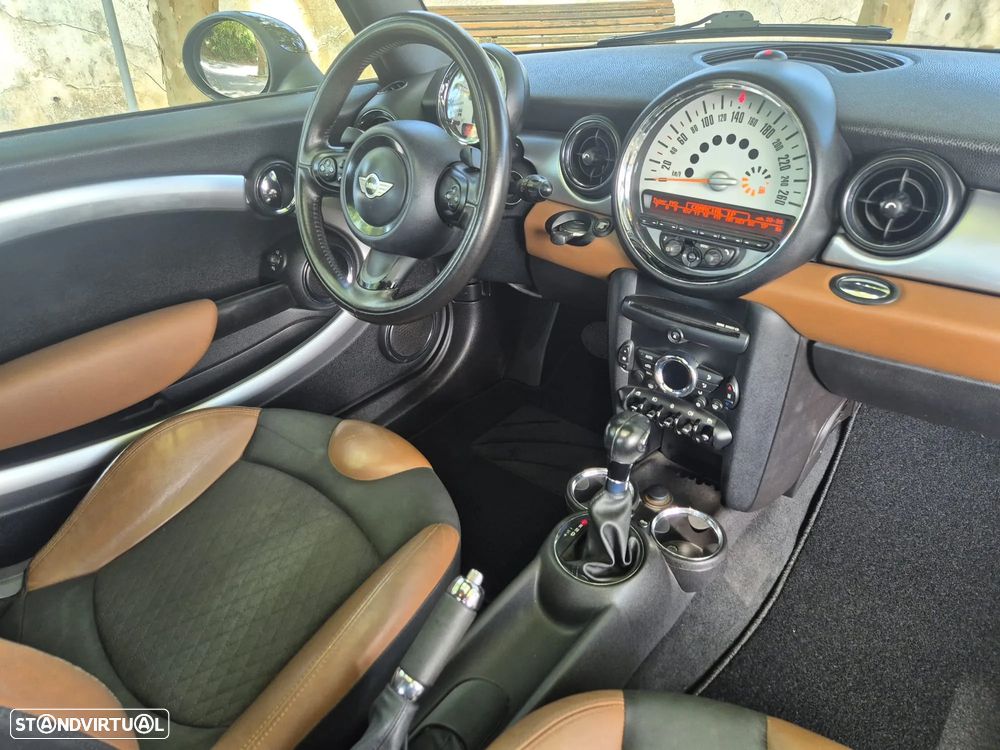 MINI 3 Portas Cooper D Aut. Baker Street - 12