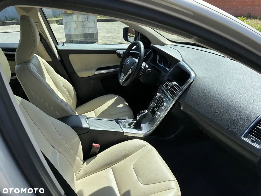 Volvo XC 60 D4 Drive-E Summum - 25