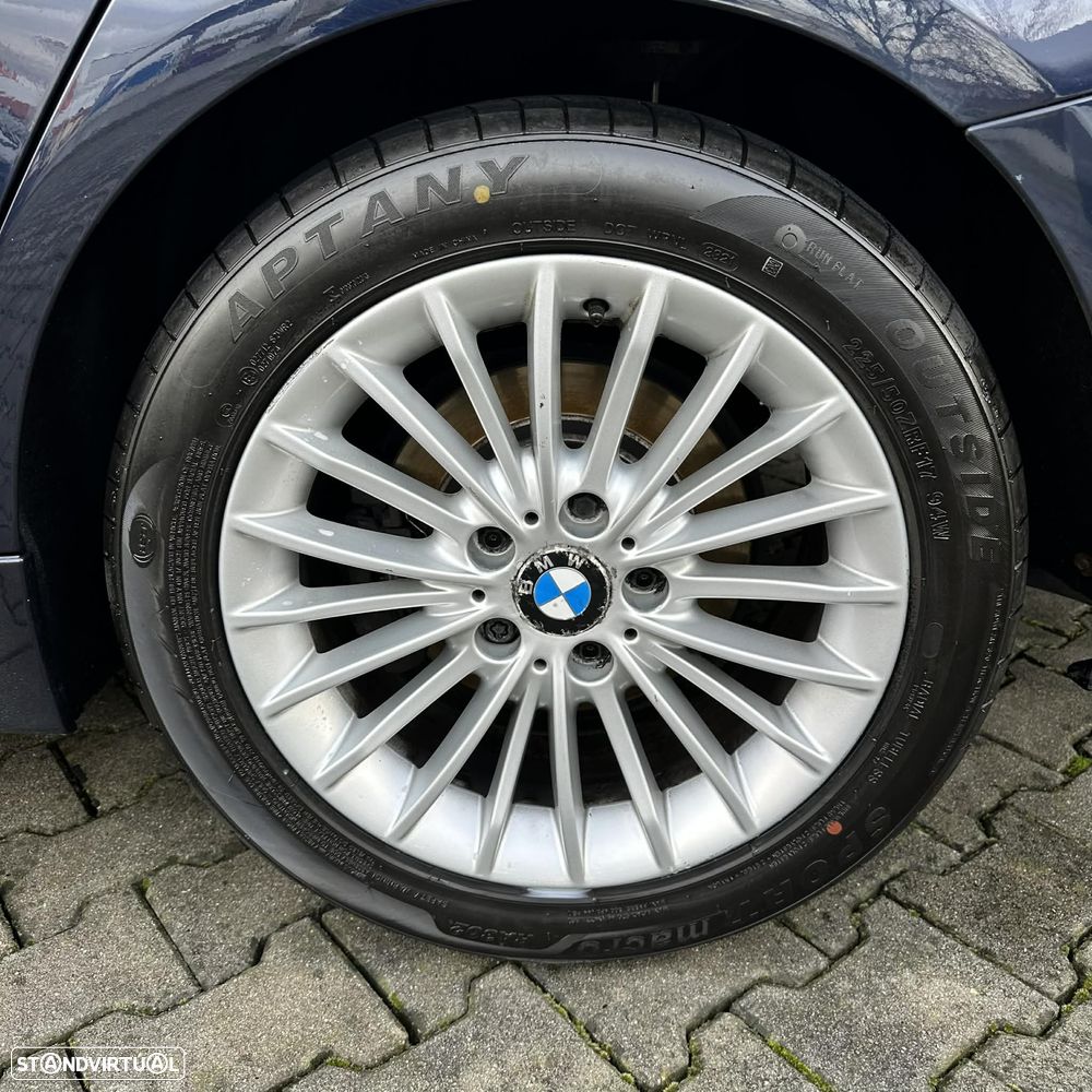 BMW 320 d Auto Line Luxury - 9