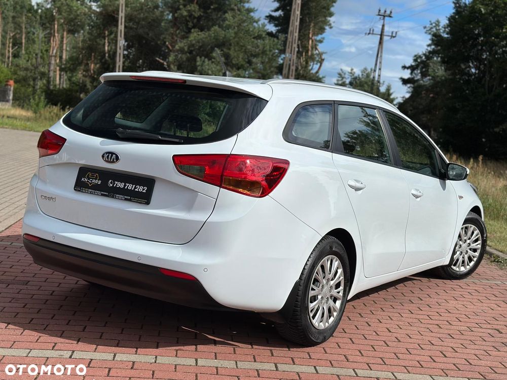Kia Ceed 1.6 GDI Business Line - 17