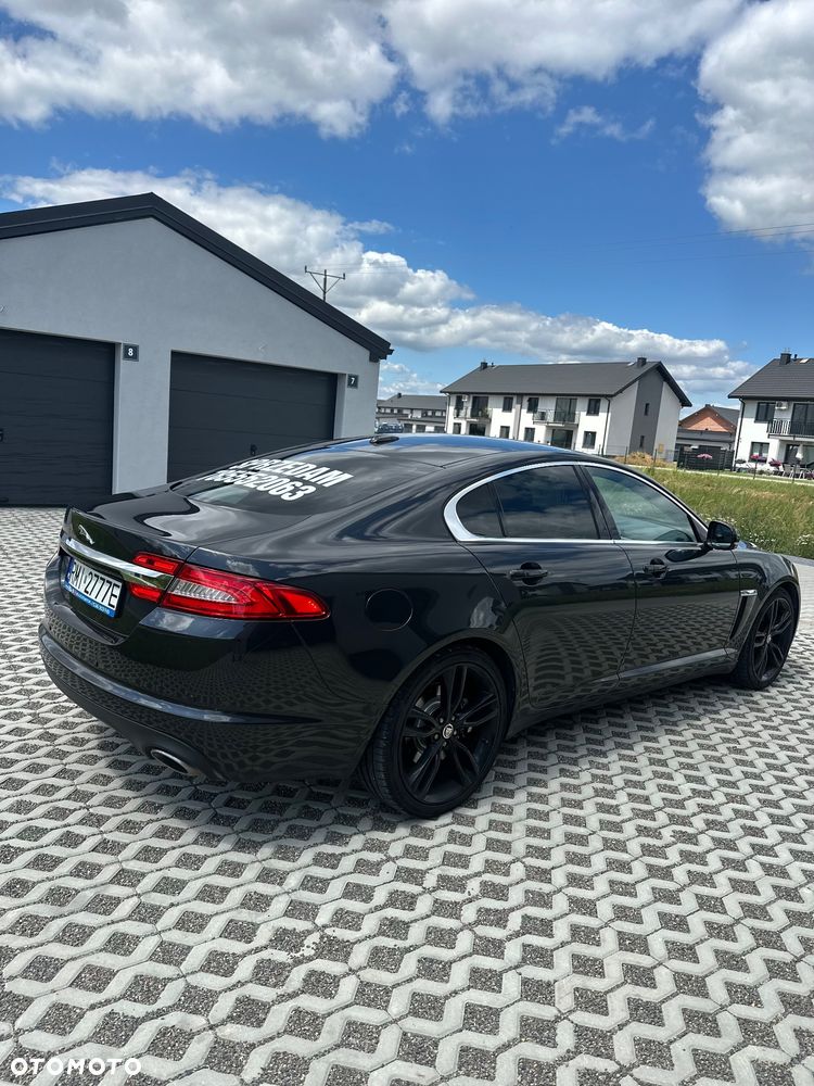 Jaguar XF 2.2 D Premium Luxury - 8