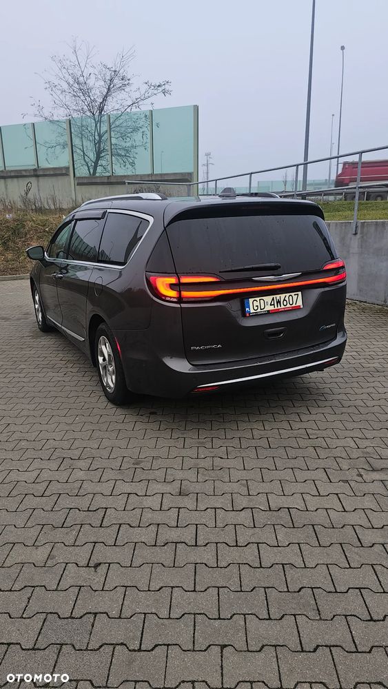 Chrysler Pacifica - 8