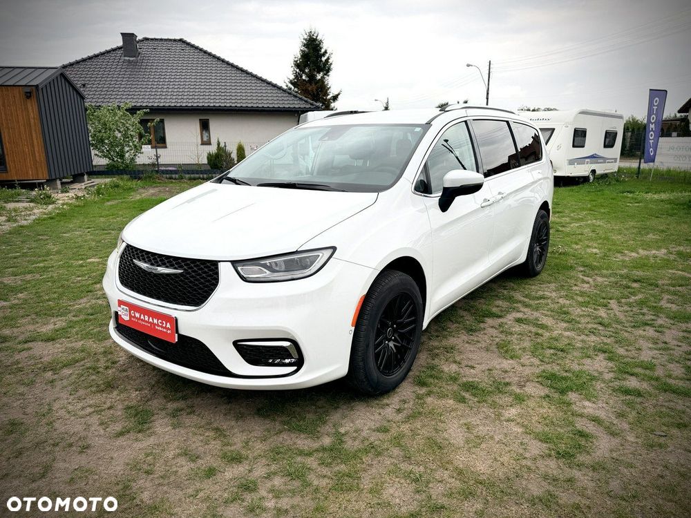 Chrysler Pacifica - 7