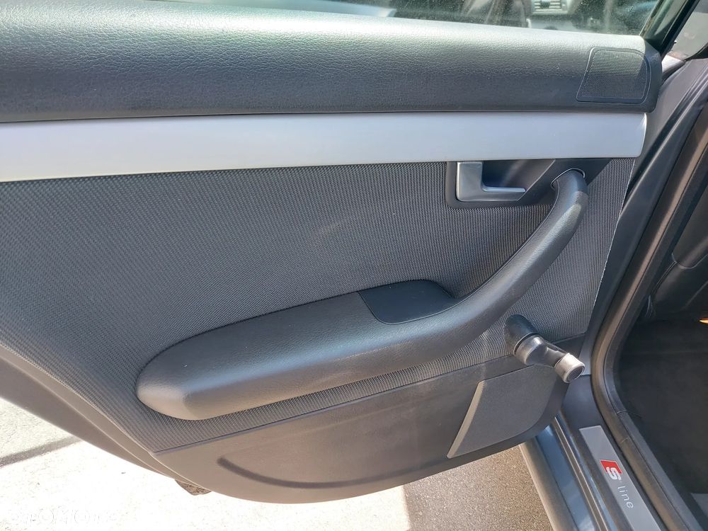 Audi A4 Avant 1.8T - 12