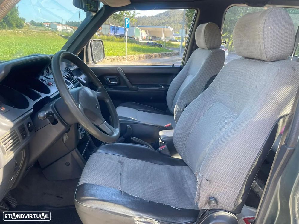 Mitsubishi Pajero 2.5 TD GLX Longo - 4