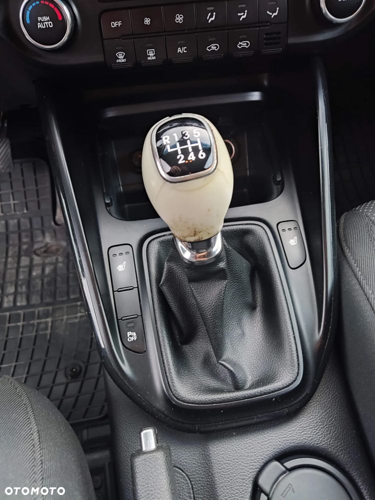 Kia Carens 1.6 GDI L - 15