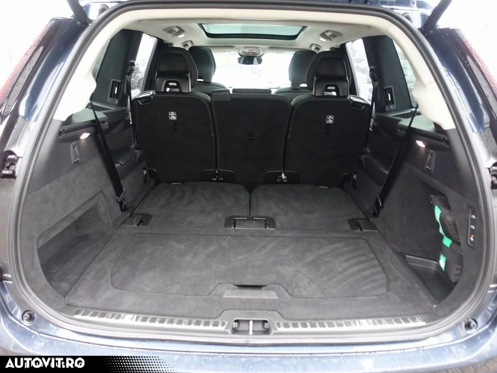 Volvo XC 90 T8 AWD Ultra Dark - 28