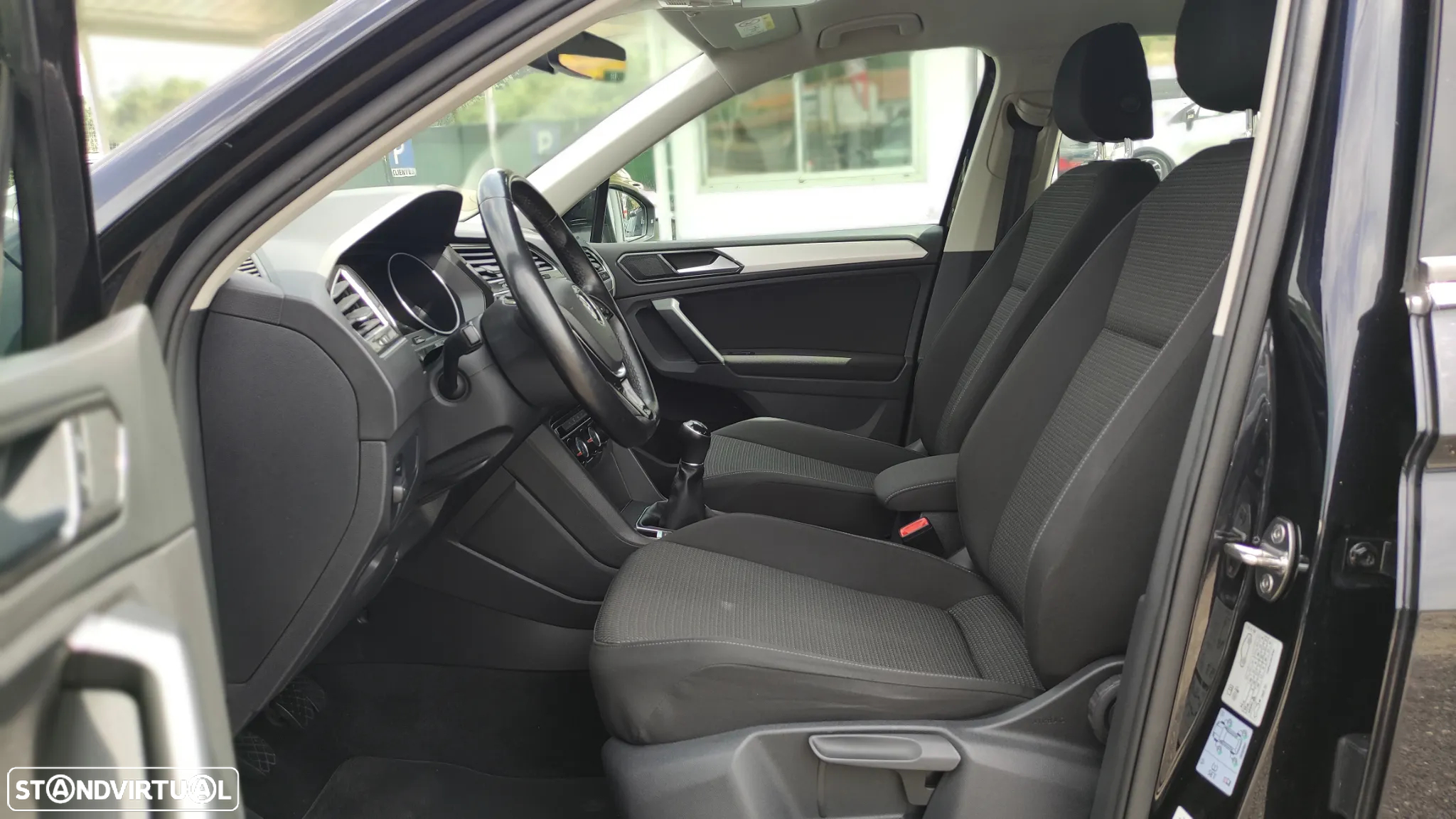 VW Tiguan 1.6 TDI Tech - 13