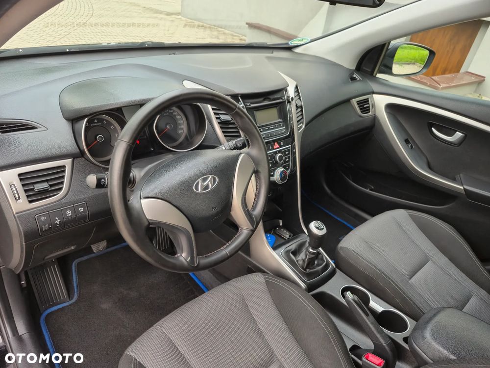 Hyundai i30 blue 1.6 GDI Style - 13