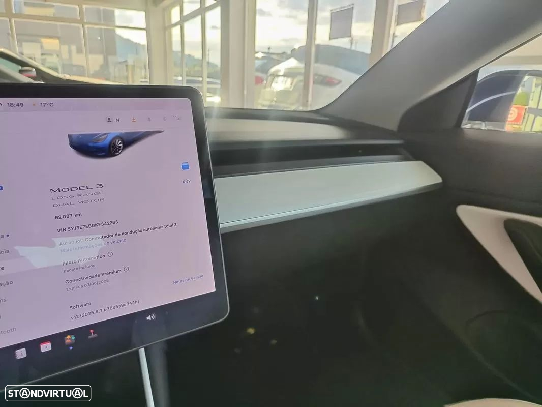 Tesla Model 3 - 34