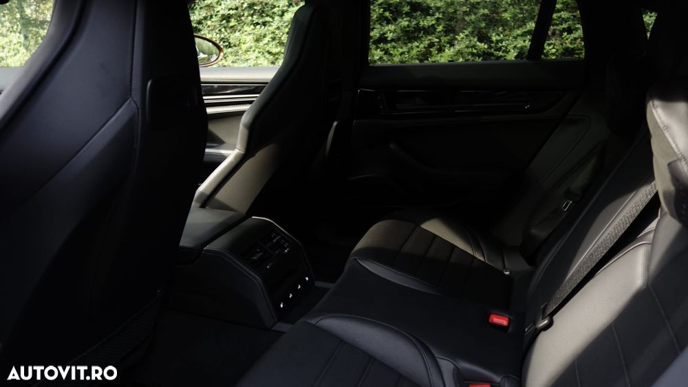 Porsche Panamera - 8