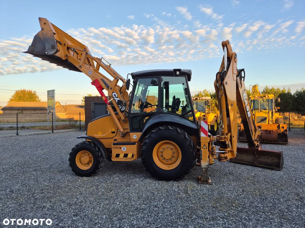 Case 590ST - 12