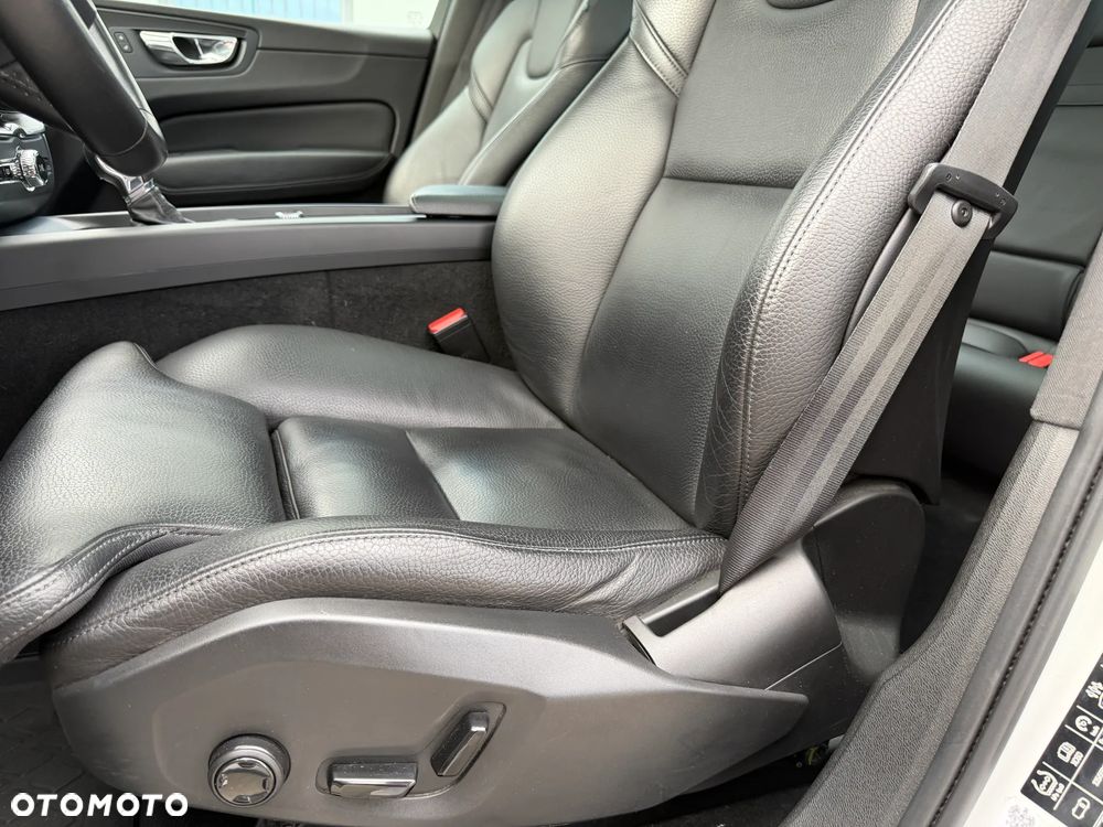 Volvo XC 60 D4 AWD Inscription - 30