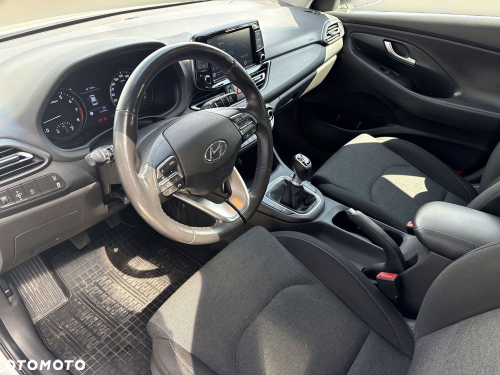 Hyundai i30 1.5 DPI Comfort - 9