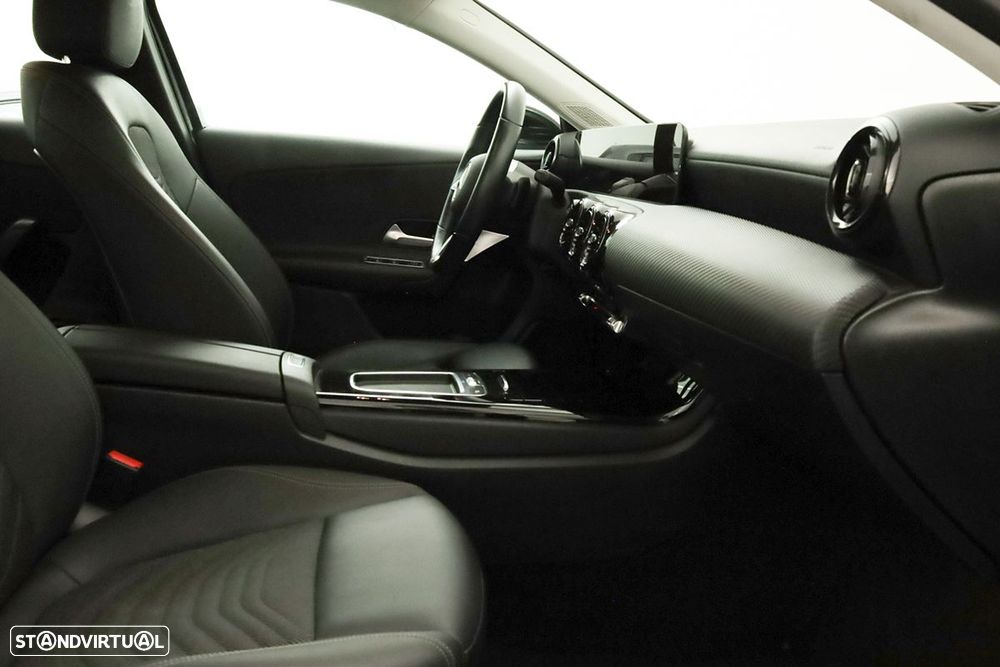 Mercedes-Benz A 200 Standard - 22